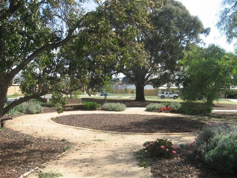 43 Eminence Boulevard, Doreen VIC 3754