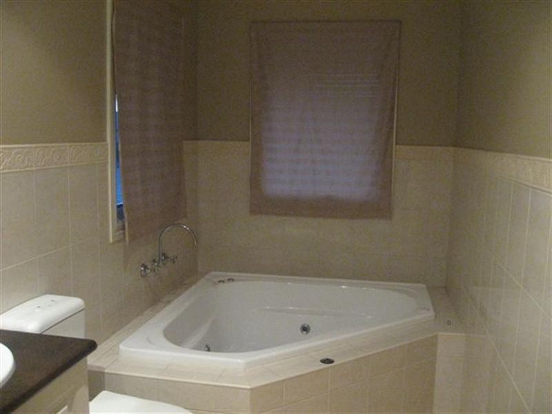 24-26 Laurimar Hill Drive, Doreen VIC 3754