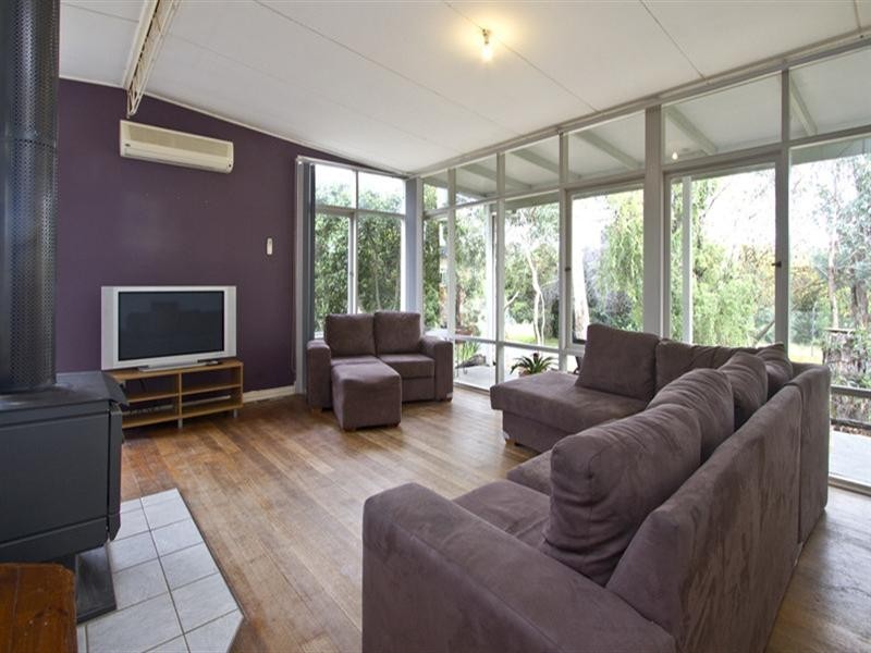 1 Beaumont Street, Watsonia VIC 3087