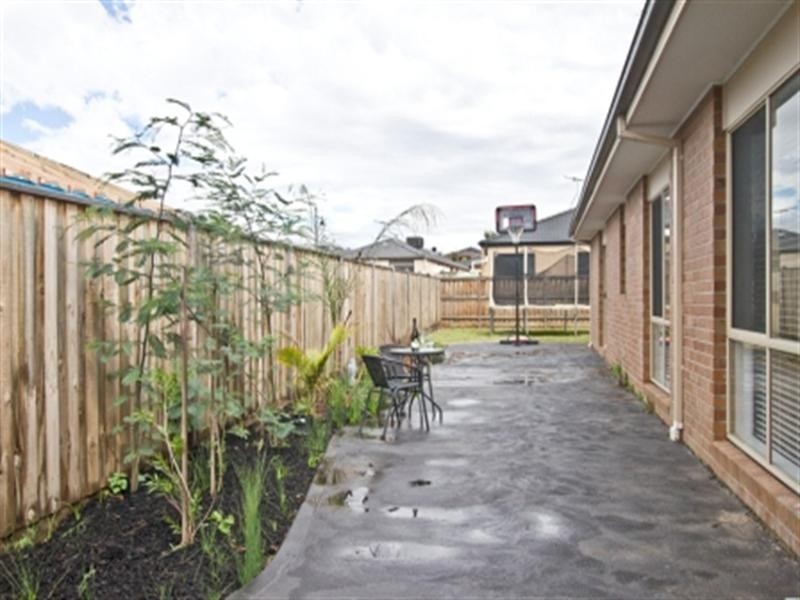 8 Birdwood Court, Doreen VIC 3754