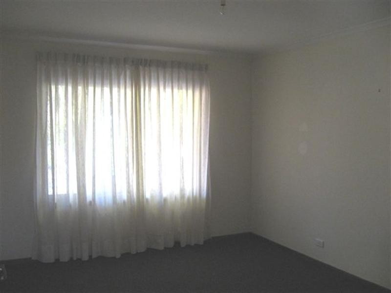 4/60 Purinuan Road, Reservoir VIC 3073