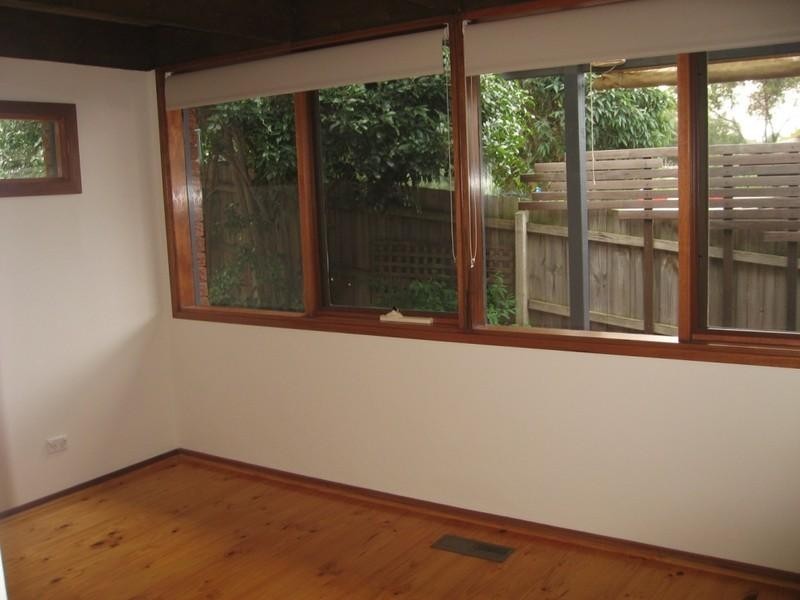 15 Hakea Street, Watsonia North VIC 3087