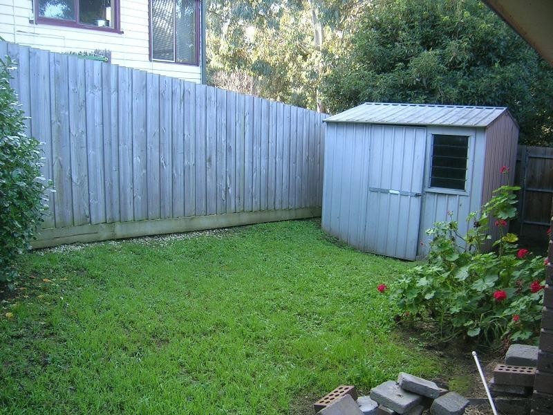 2 Dawson Road, Briar Hill VIC 3088
