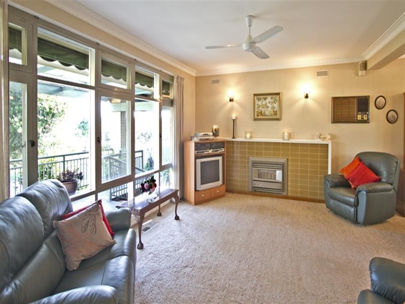 26 Williams Road, Briar Hill VIC 3088