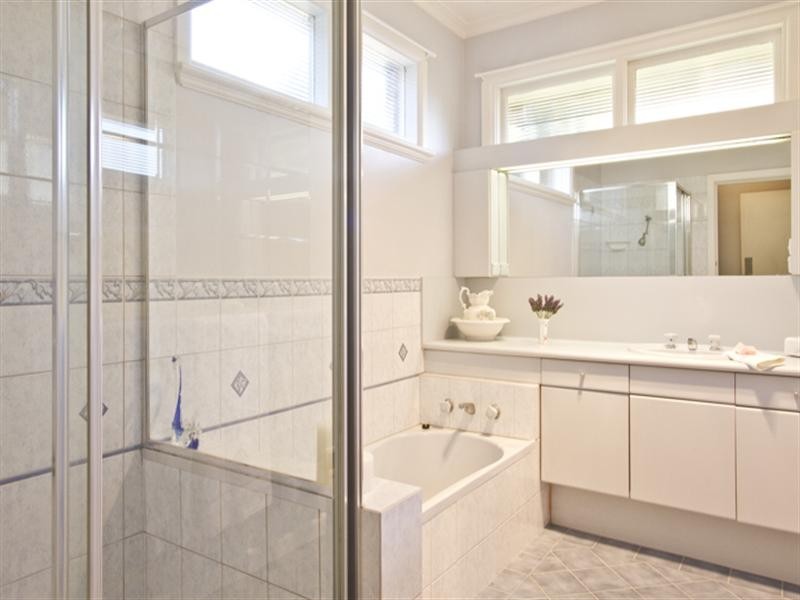 26 Williams Road, Briar Hill VIC 3088