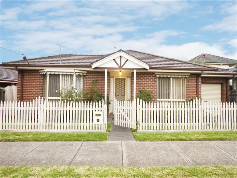 4 Eden Avenue, Watsonia VIC 3087