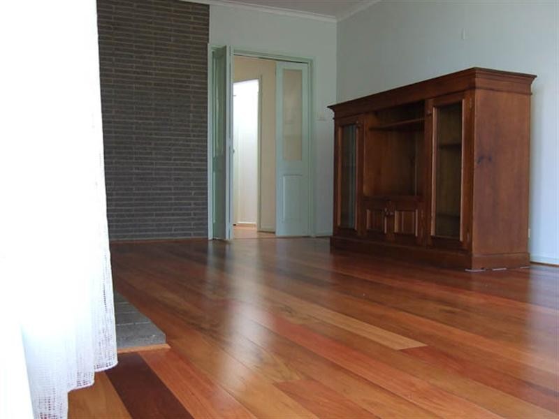 32 Ryans Road, Eltham VIC 3095