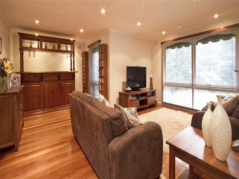 2 Carinya Road, Greensborough VIC 3088
