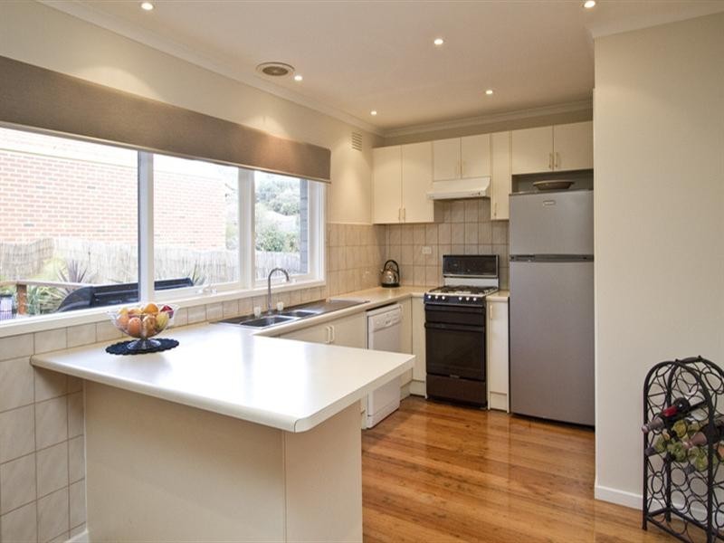 2 Carinya Road, Greensborough VIC 3088