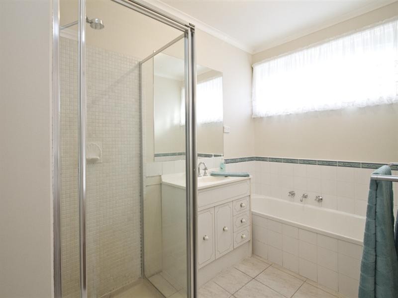 2 Carinya Road, Greensborough VIC 3088