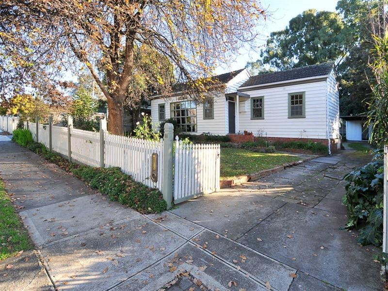 33 Adeline Street, Greensborough VIC 3088