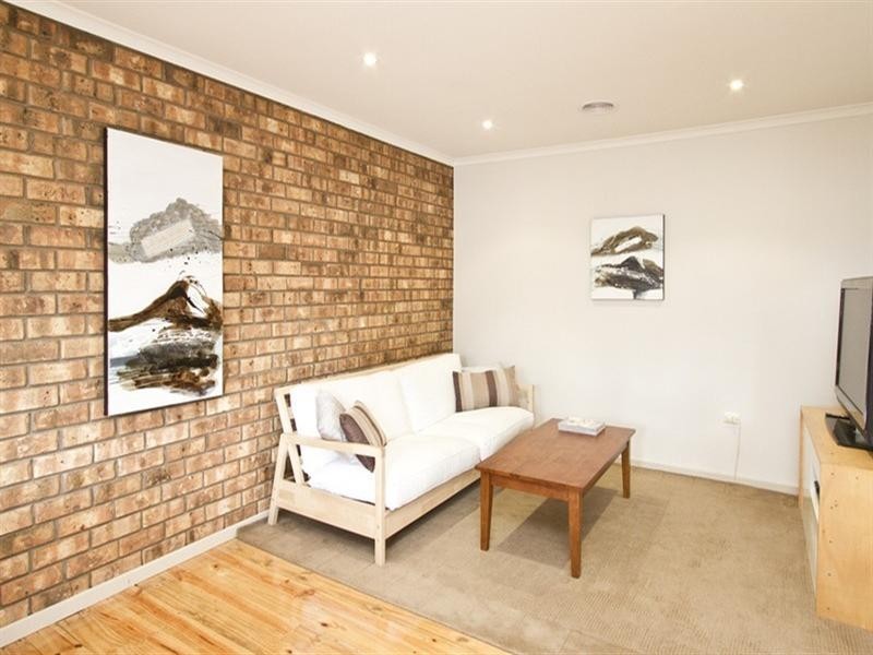 2/3 Wilson Avenue, Montmorency VIC 3094