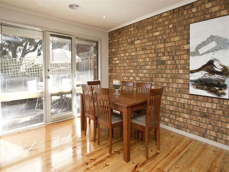 2/3 Wilson Avenue, Montmorency VIC 3094