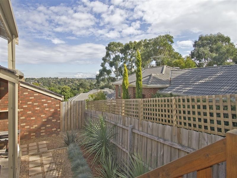 2/3 Wilson Avenue, Montmorency VIC 3094