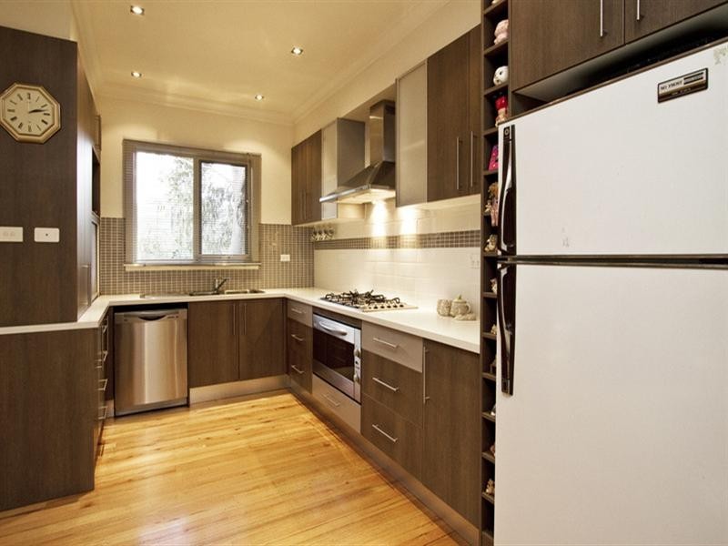 2/32 Sellars Street, Watsonia North VIC 3087