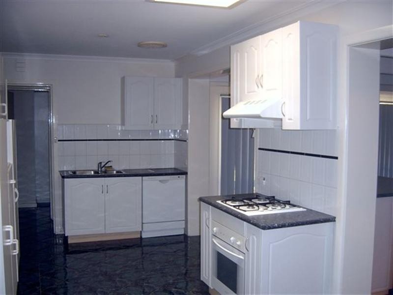 2 Spring Street, Greensborough VIC 3088