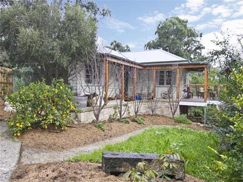 5 Riverview Road, Montmorency VIC 3094