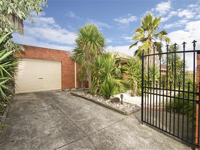 72 Garden Grove Drive, Mill Park VIC 3082