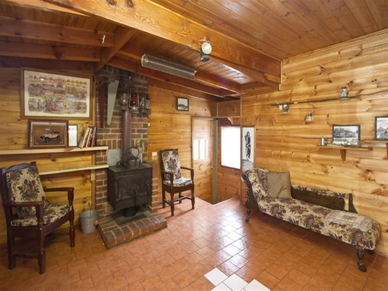 287 Grimshaw Street, Watsonia VIC 3087