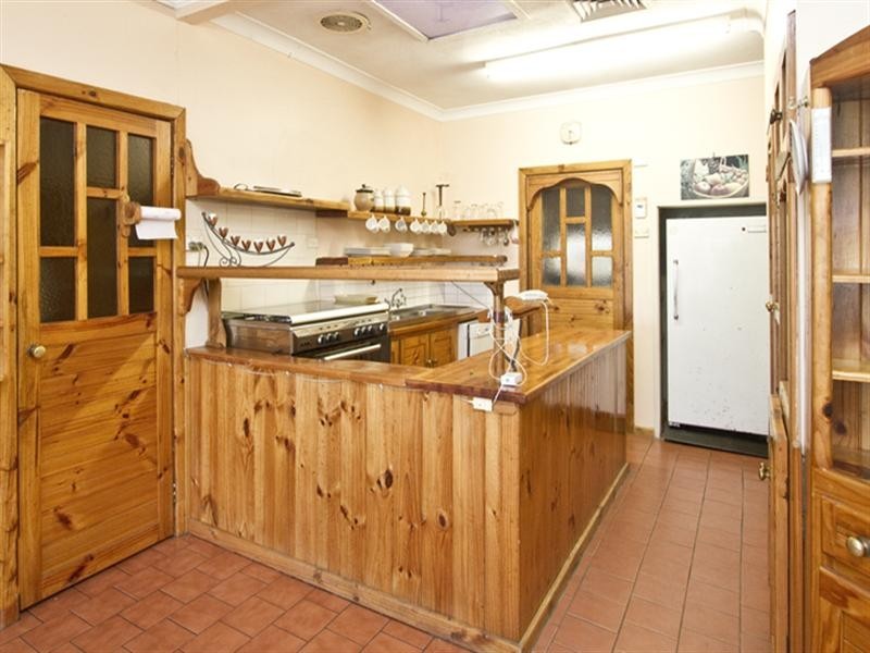 287 Grimshaw Street, Watsonia VIC 3087