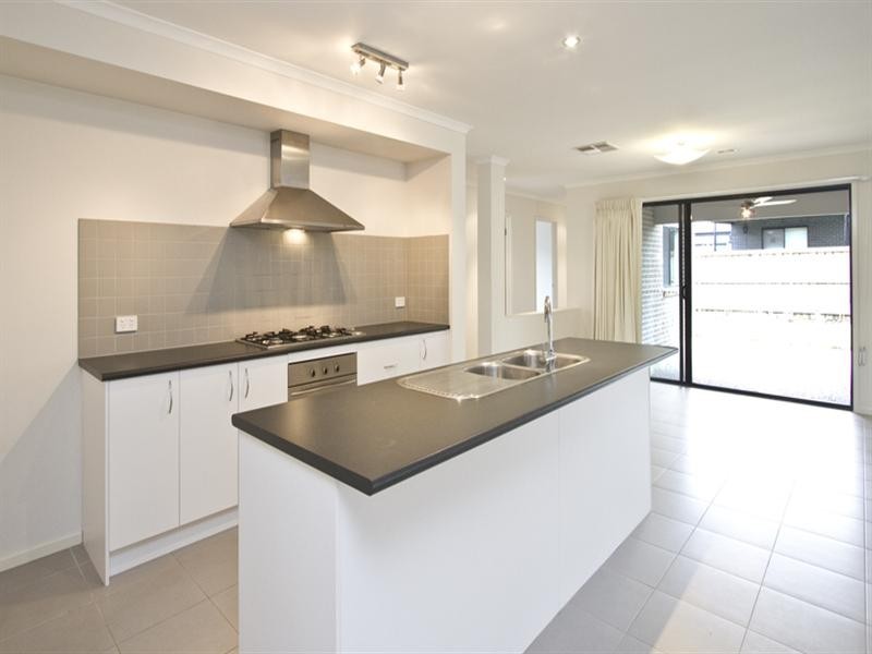 19 Counthan Terrace, Doreen VIC 3754