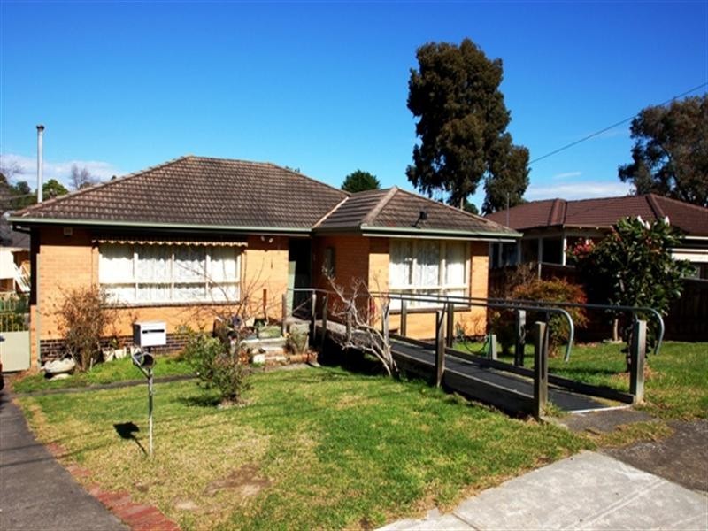 42 Medbury Avenue, Greensborough VIC 3088