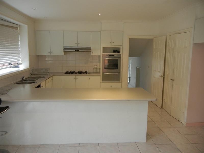 62 Brentwick Drive, Greensborough VIC 3088