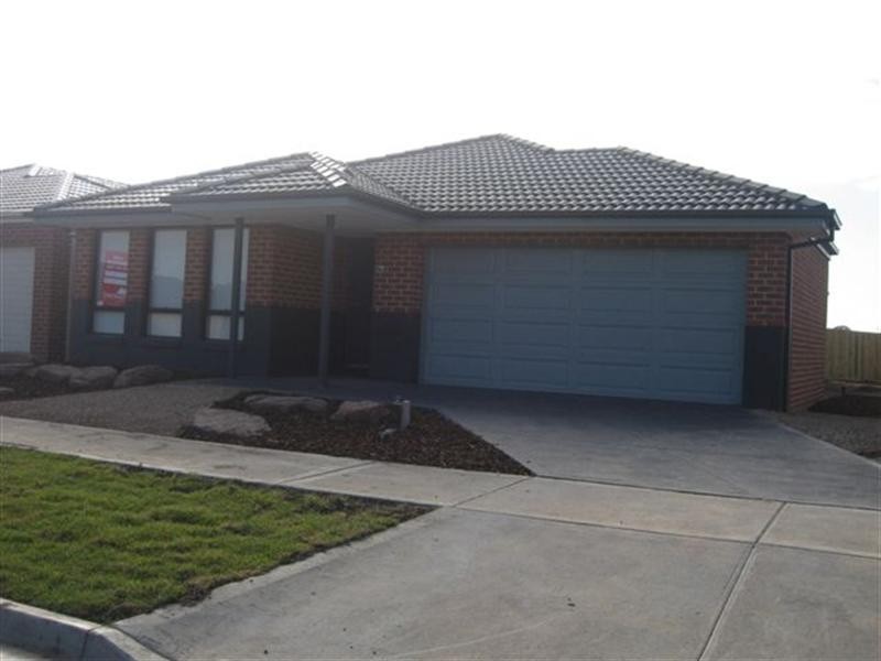 17 Breakwater Drive, Doreen VIC 3754