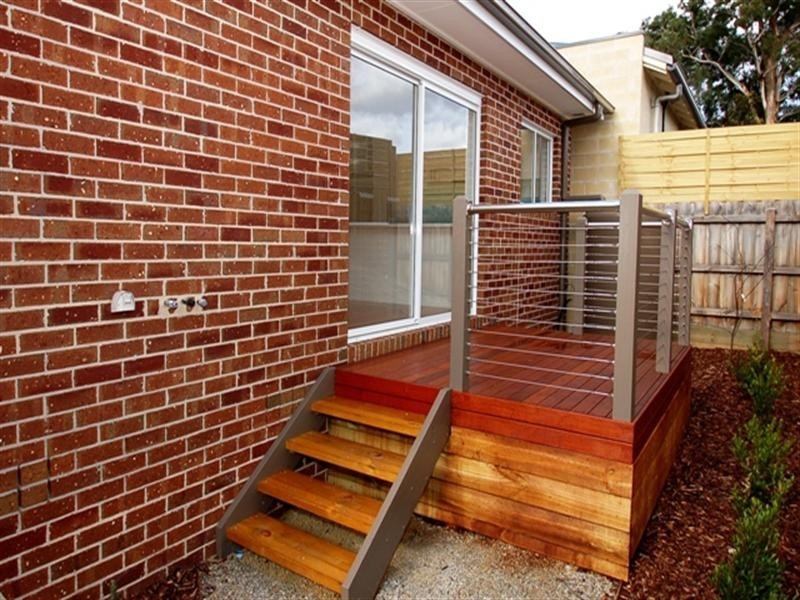 2/25 Williams Road, Briar Hill VIC 3088