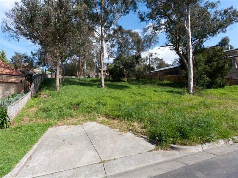 4 Glen Gully Road, Eltham North VIC 3095