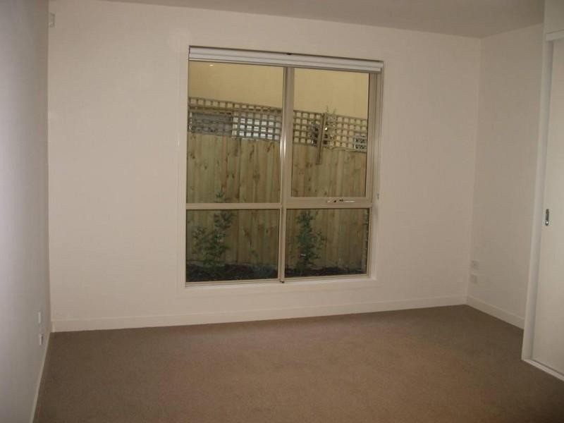 2/91 Old Eltham Road, Lower Plenty VIC 3093