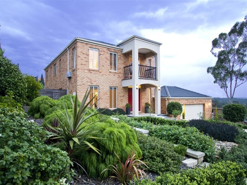 8 Sugar Gum Boulevard, Greensborough VIC 3088