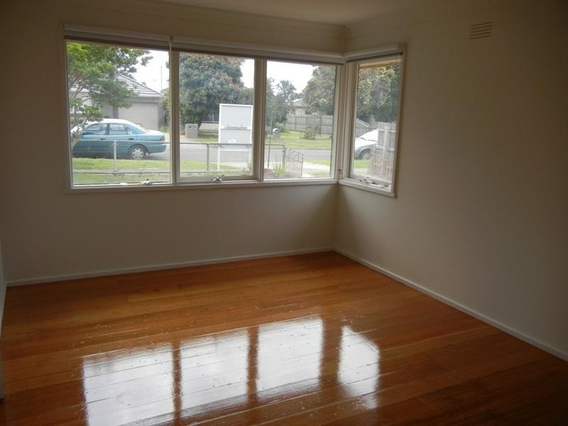 16 Nepean Street, Watsonia VIC 3087