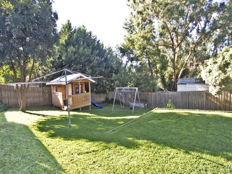 27 Buena Vista Drive, Montmorency VIC 3094