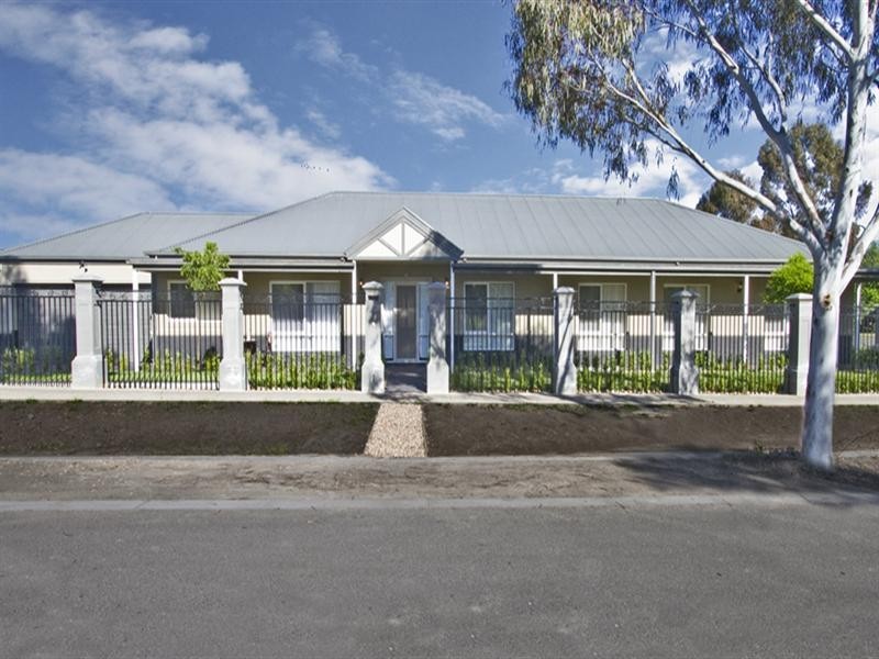 1 Conron Grove, Doreen VIC 3754