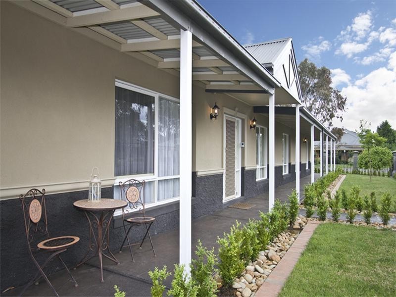 1 Conron Grove, Doreen VIC 3754