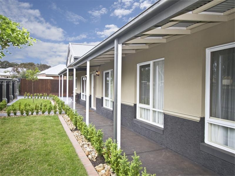 1 Conron Grove, Doreen VIC 3754