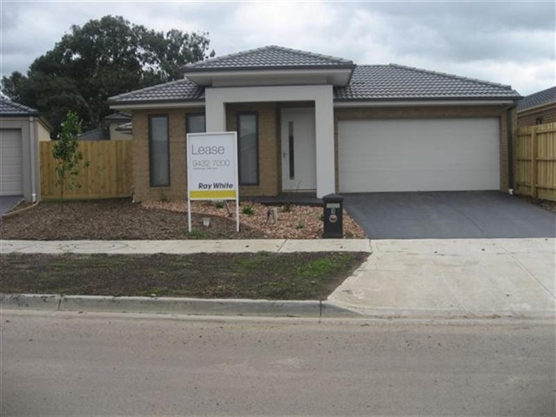 9 Pier Avenue, Doreen VIC 3754