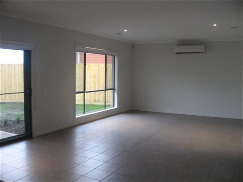 9 Pier Avenue, Doreen VIC 3754