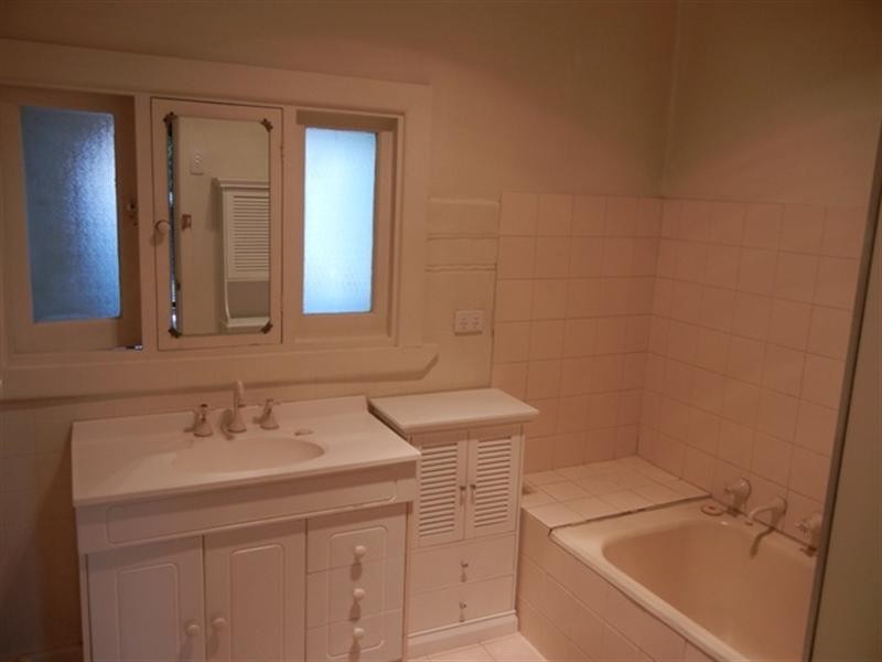 7 Leach Street, Briar Hill VIC 3088