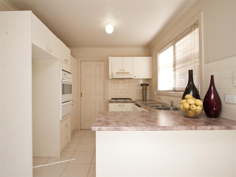 4/42 Shalbury Avenue, Eltham VIC 3095