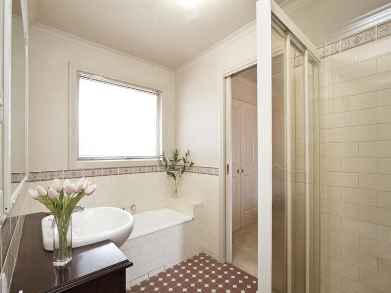 4/42 Shalbury Avenue, Eltham VIC 3095