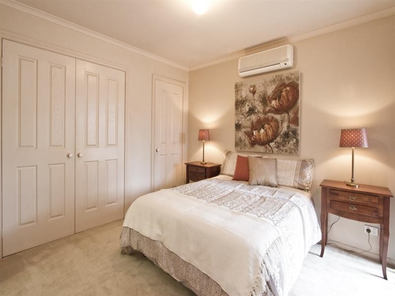 4/42 Shalbury Avenue, Eltham VIC 3095