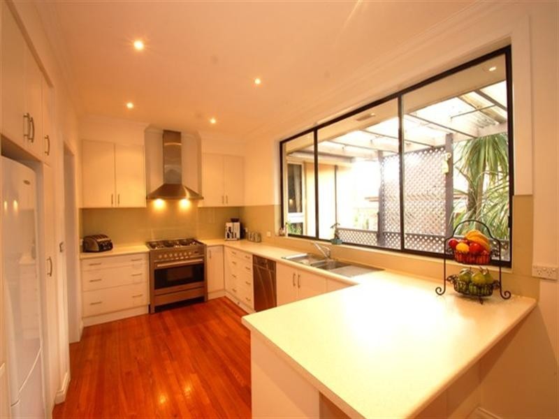 152 St Helena Road, Briar Hill VIC 3088