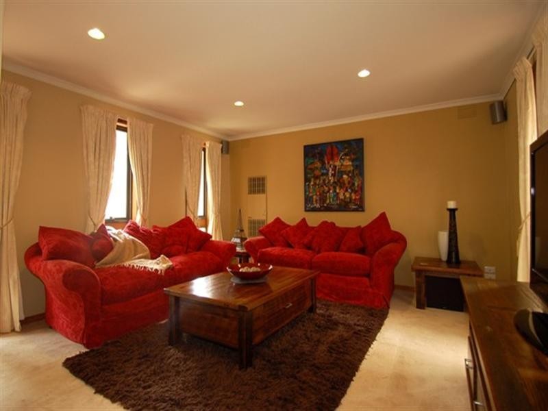 152 St Helena Road, Briar Hill VIC 3088