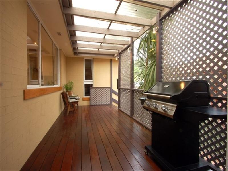 152 St Helena Road, Briar Hill VIC 3088