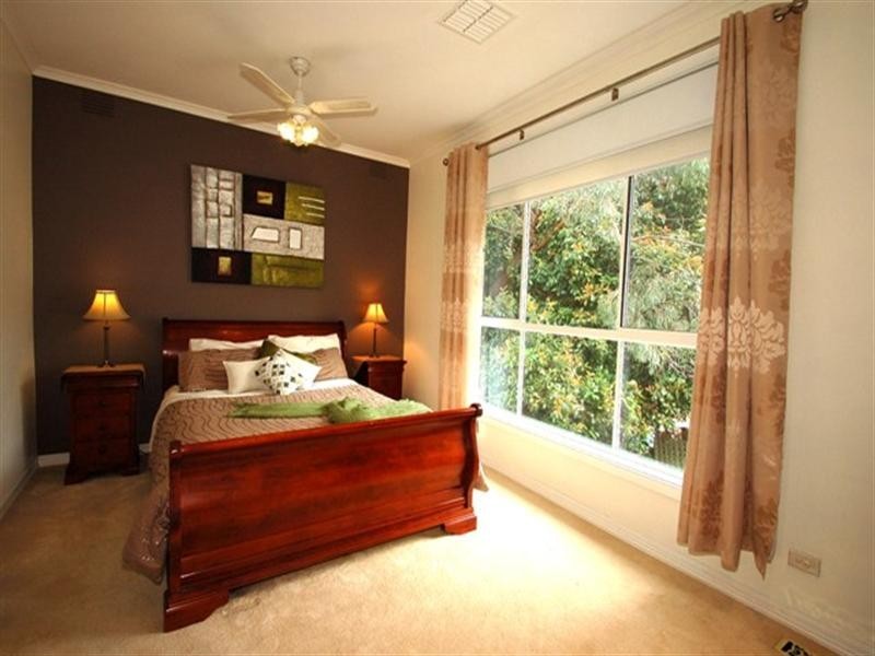 152 St Helena Road, Briar Hill VIC 3088