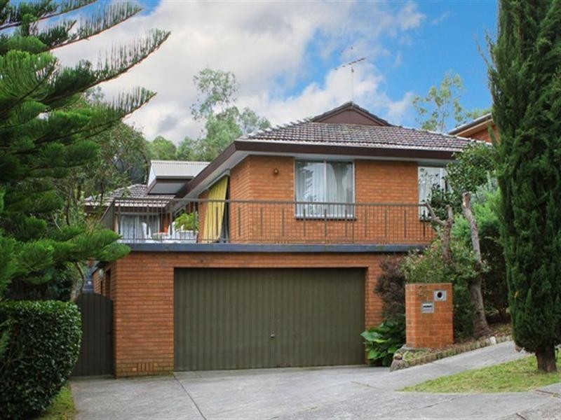 27 Carbora Dale, Greensborough VIC 3088