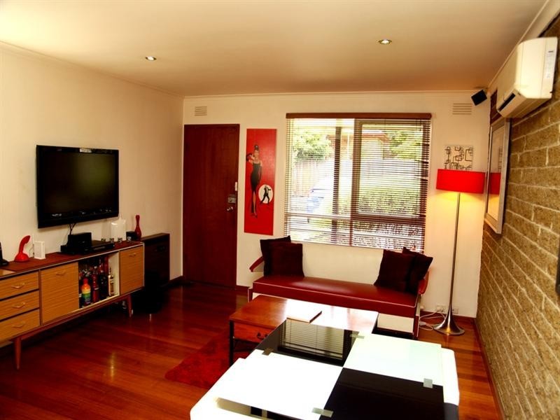 1/94 Mountain View Road, Montmorency VIC 3094