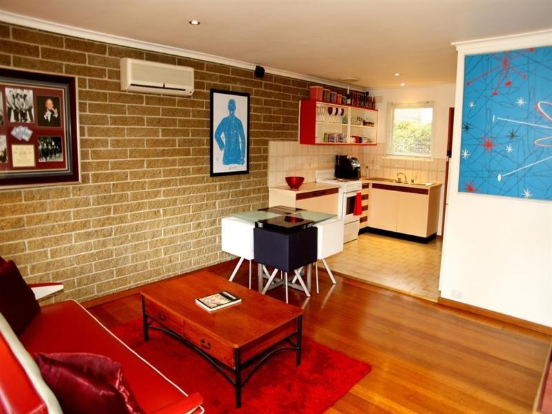 1/94 Mountain View Road, Montmorency VIC 3094